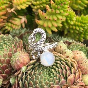 Moonstone Snake Sterling Silver Ring Sz 7